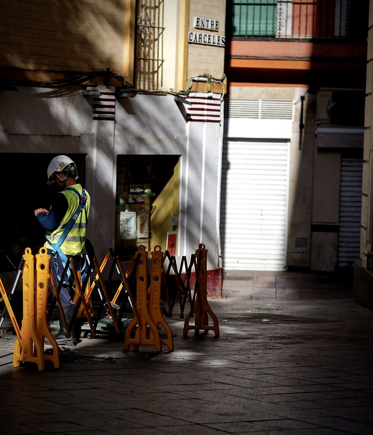 A Yahway crew member in safety gear on a jobsite